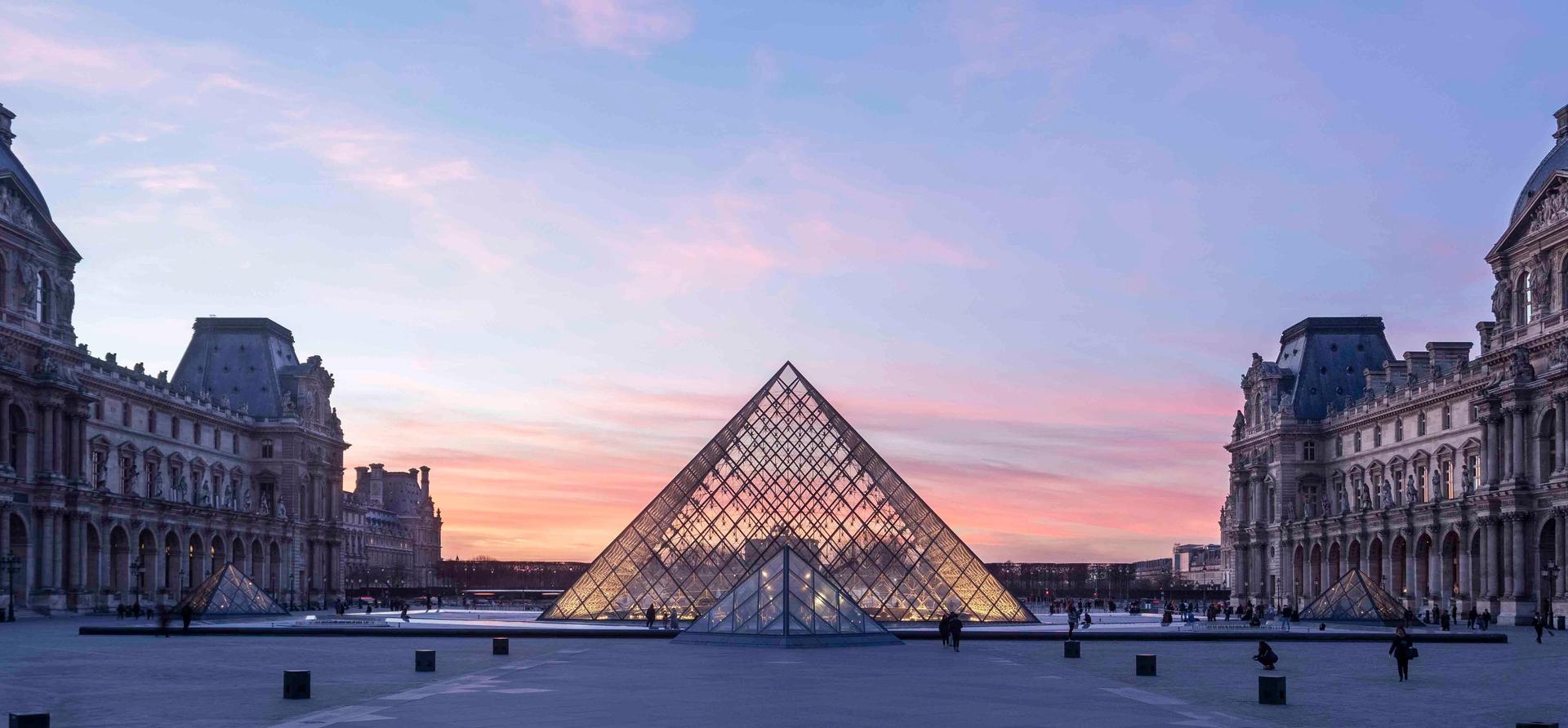 Mlbg Musee Du Louvre Vue De La Pyramide Du Louvre ©  Ieoh Ming Pei© 2019 Musée Du Louvre Nicolas Guirau (1)